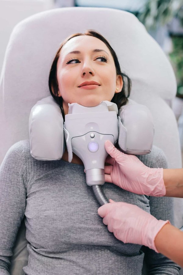 Quel professionnel choisir pour effectuer la cryolipolyse ?